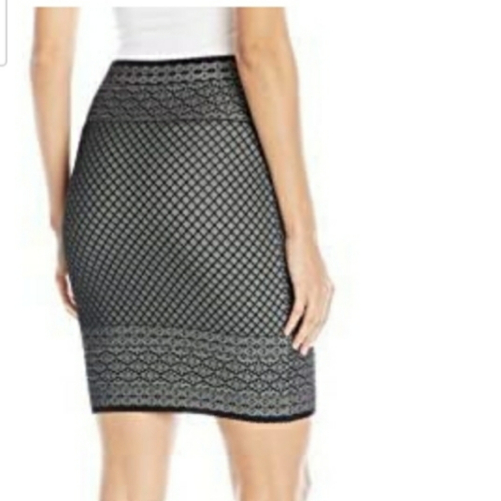 BCBGMAXAZRIA Skirt Size S